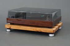 best-butcher-block-wood-for-turntable-isolation-base-platform.jpg