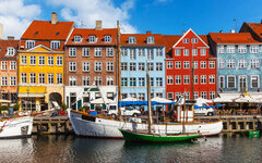 Denmark---Copenhagen---Cruise---Nyhavn.jpeg