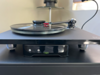 rega-turntable-best-height-adjustable-feet-clear-power-supply-underneath-dynavector.png