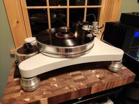 white-VPI-Super-Prime-Scout-21-turntable-mnpctech-best-ISO-feet.jpg